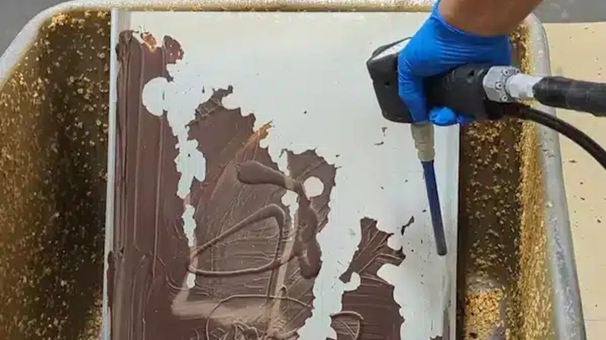 Cold Jet dry ice blasting cleans chocolate and peanut processing equipment